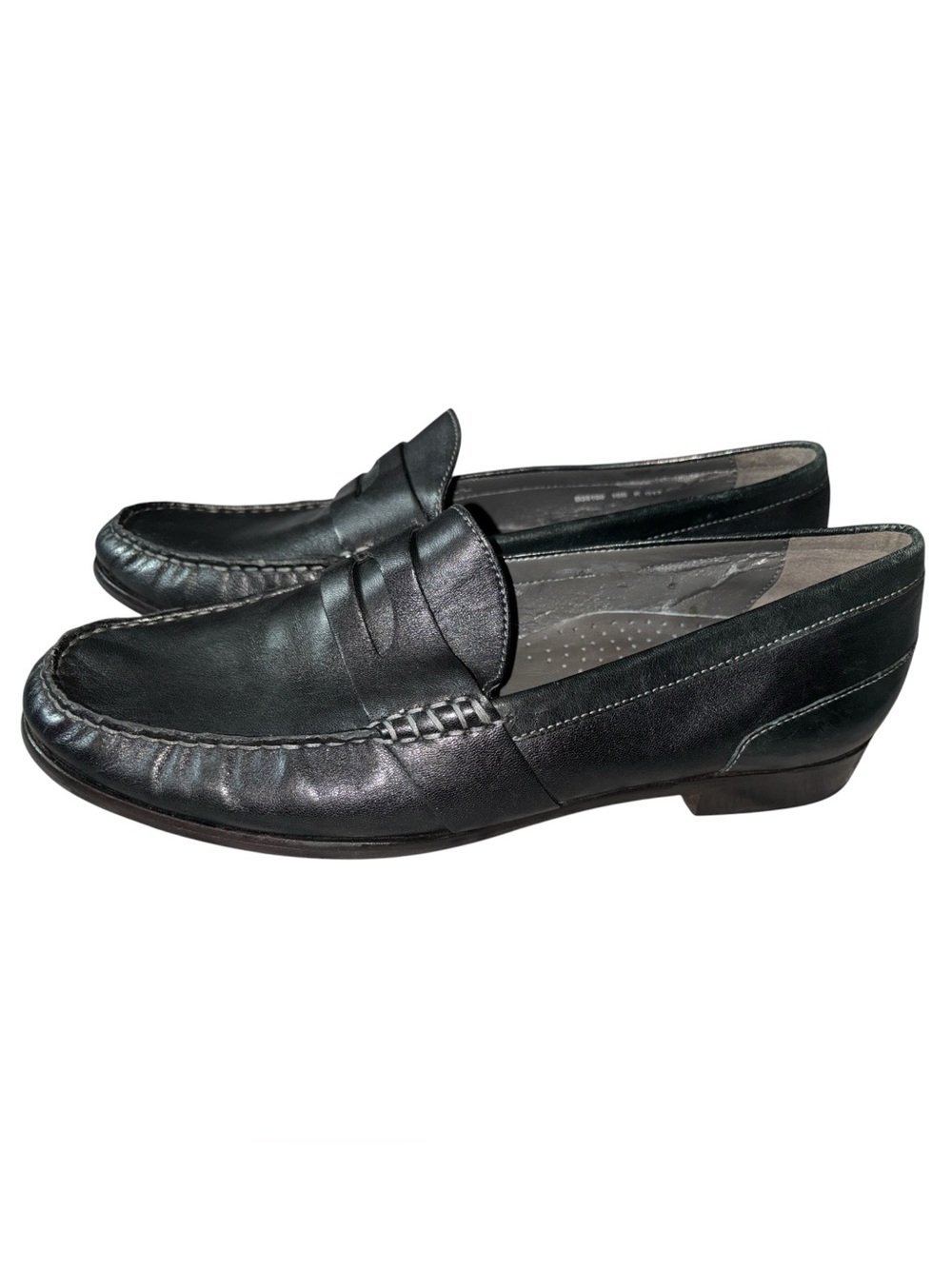 Cole Haan women’s black Leather Penny Loafers 10 - Picture 2 of 8